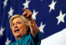 Клинтон призвала директора ФБР рассказать всё о расследовании ее дела